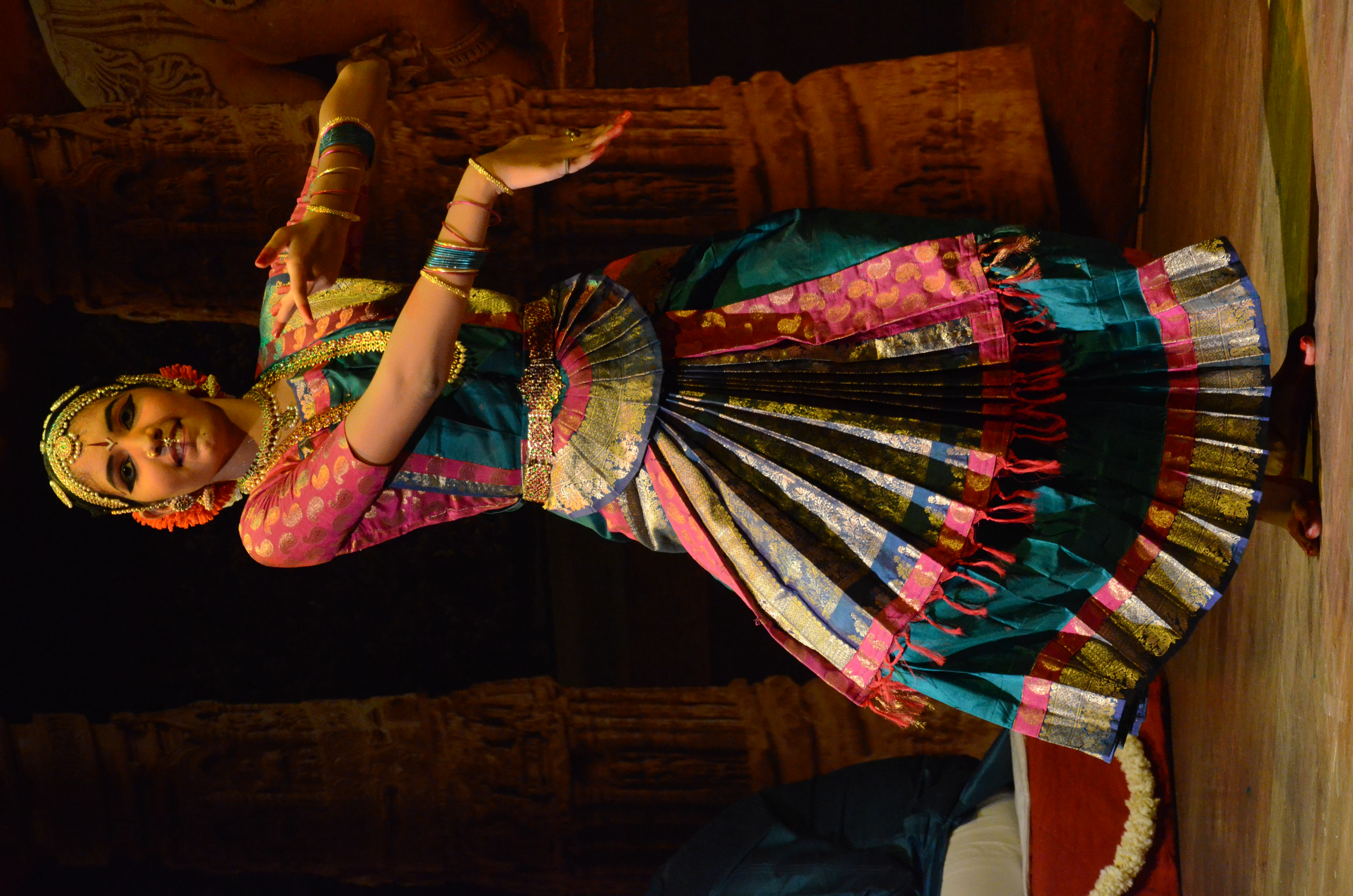 Tanvi stage performance group